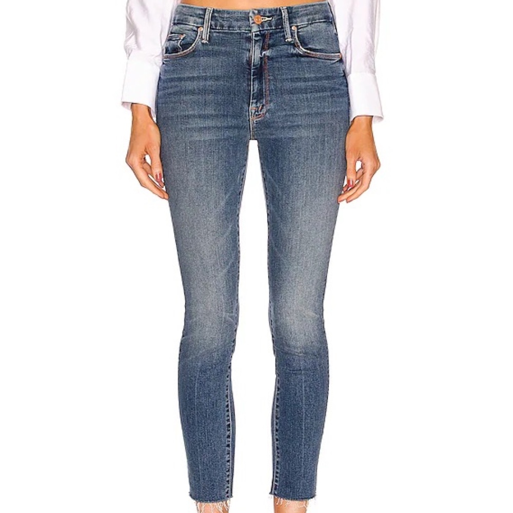 Mother High Waisted Looker Ankle Fray in Walking on Coals- 25